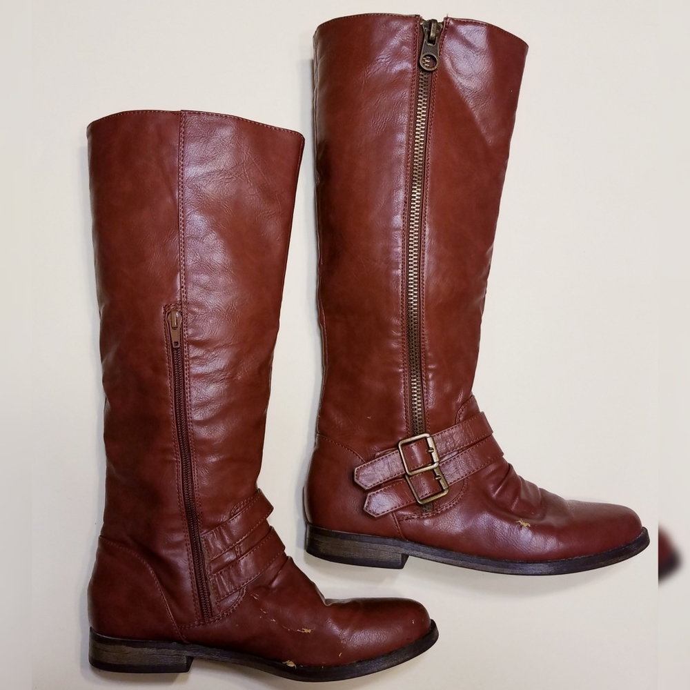 Women's distressed Rampage boots size 8